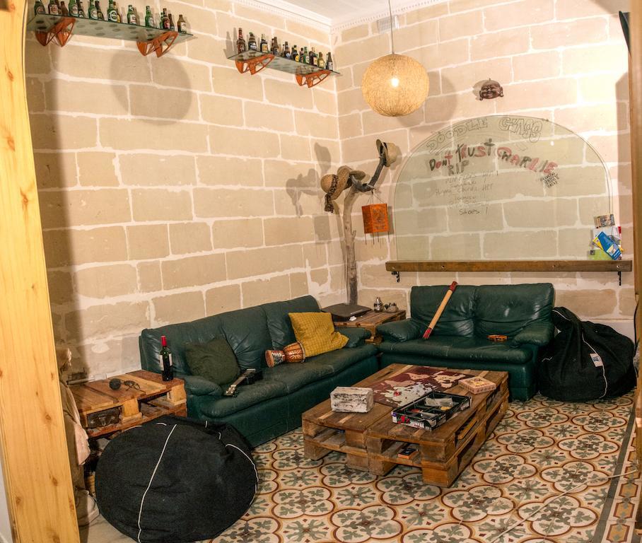 Hostel Jones Sliema Ngoại thất bức ảnh